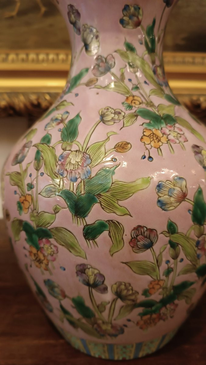 Late 19th Century Pair Of Balauster China Vases -photo-1