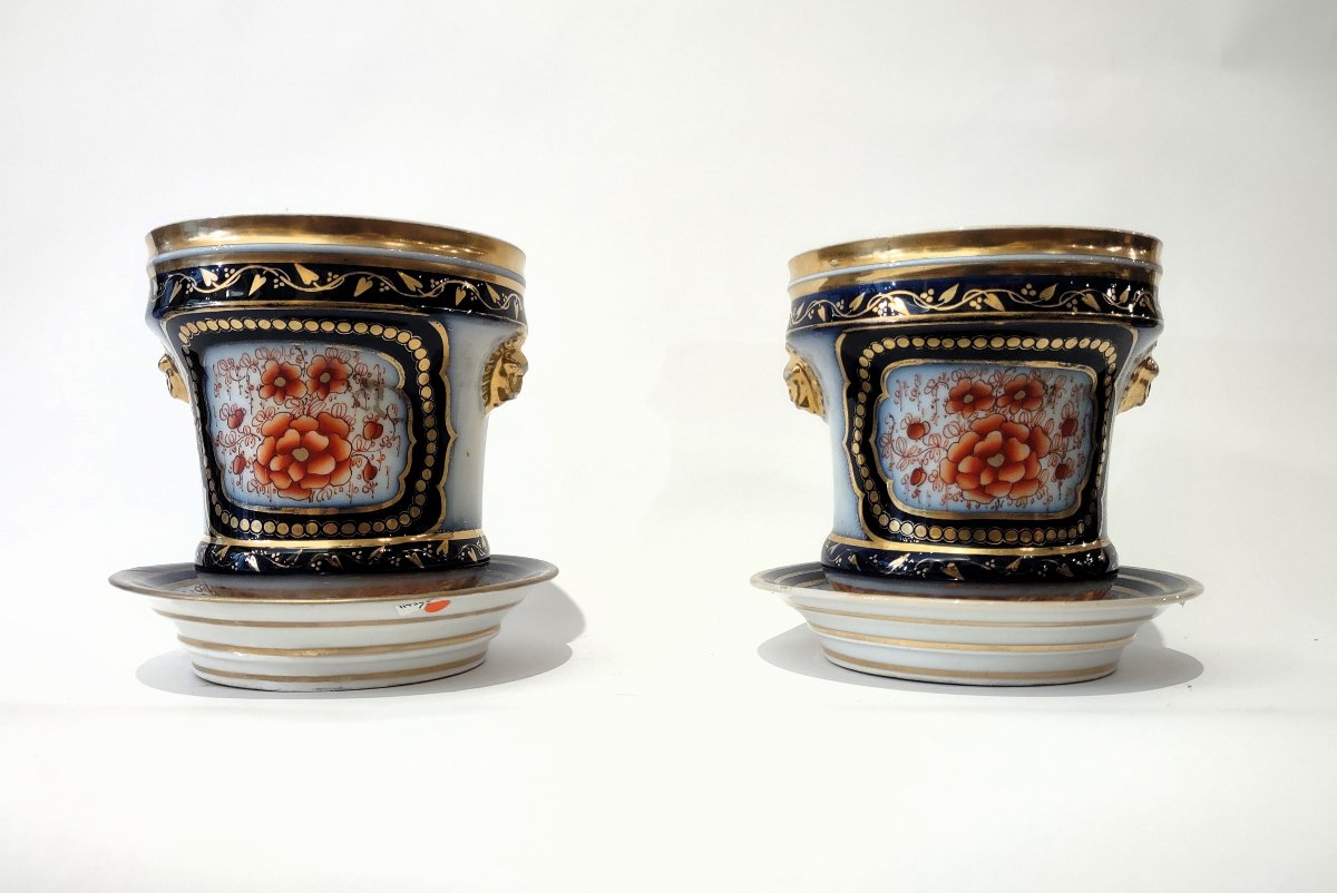 PAIRE DE CACHE-POTS EN PORCELAINE DU MILIEU DU 19ème SIÈCLE-photo-2