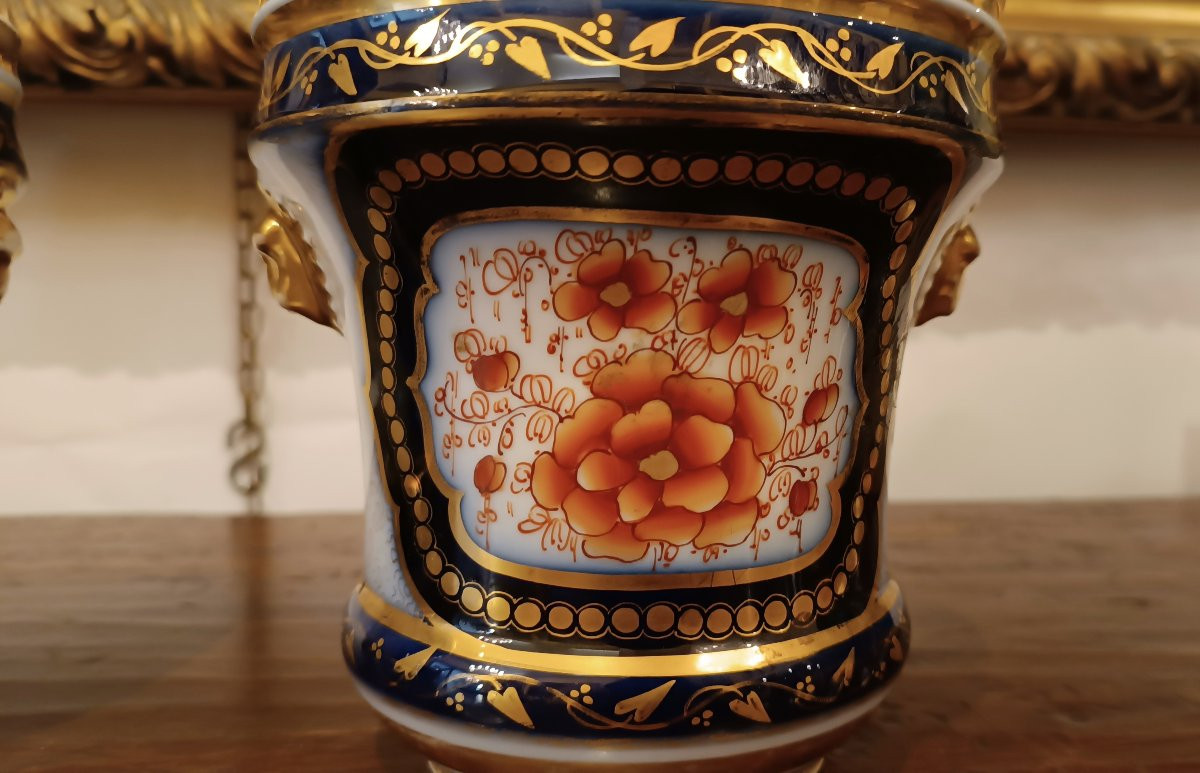 PAIRE DE CACHE-POTS EN PORCELAINE DU MILIEU DU 19ème SIÈCLE-photo-5