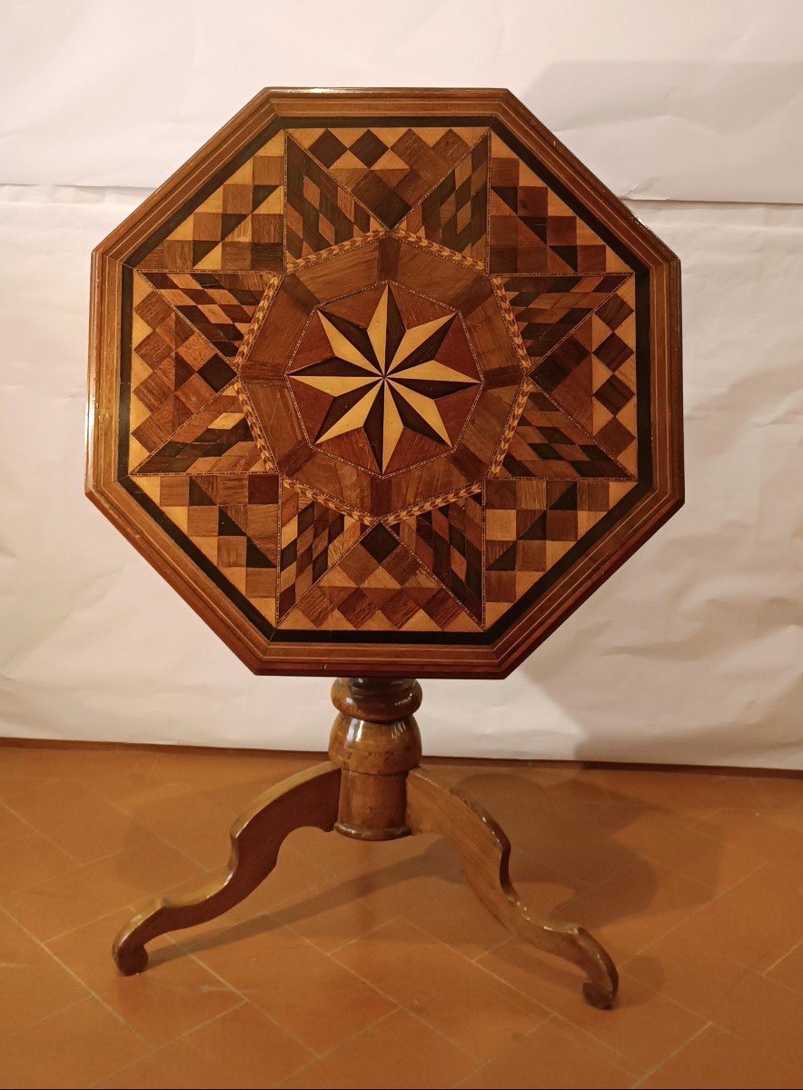 TABLE BASSE MARQUETÉE SECONDE MOITIÉ DU 19ème SIÈCLE