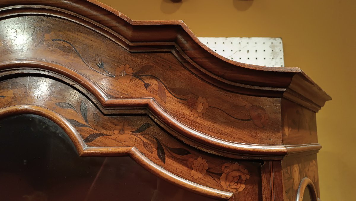 Mid-19th Century Inlaid Walnut Display Cabine-photo-5