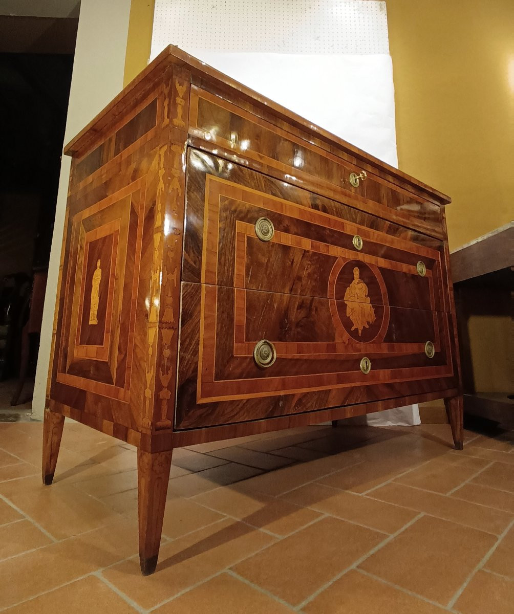 Late 18th Century Neoclassical Veneer And Inlaid Chest Of Drawers-photo-2