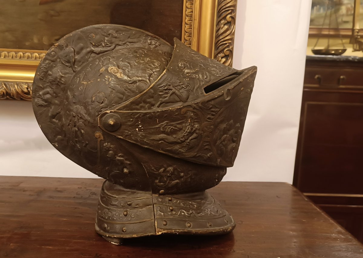 REPRODUCTION EN STUC DU CASQUE D'HENRI II DÉBUT DU 20ème SIÈCLE-photo-3