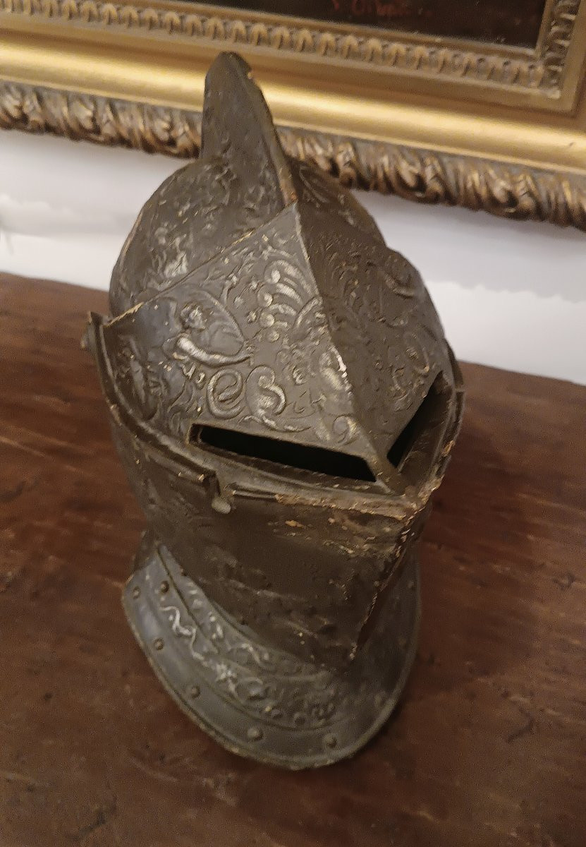REPRODUCTION EN STUC DU CASQUE D'HENRI II DÉBUT DU 20ème SIÈCLE-photo-6