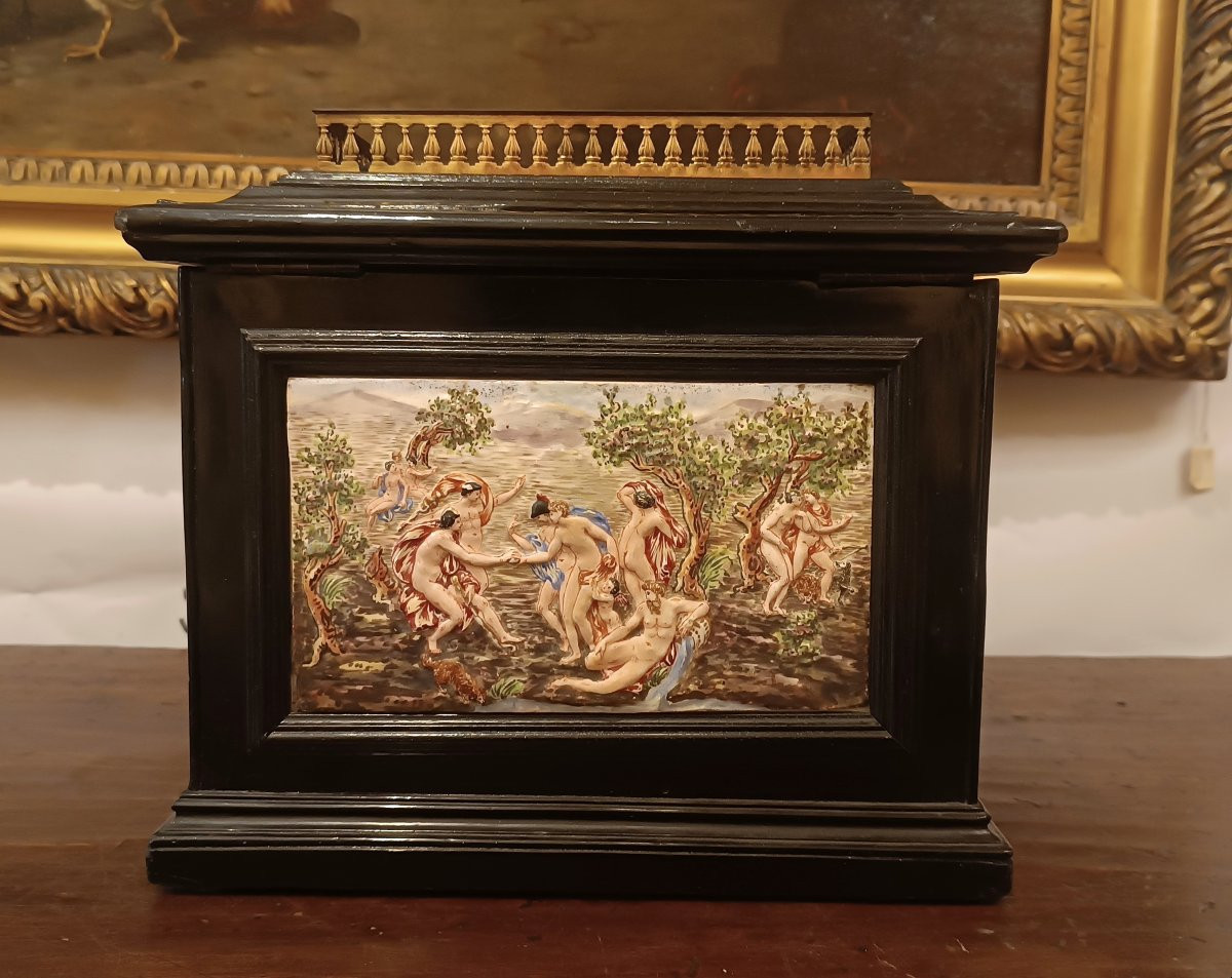 Mid-19th Century Casket With Capodimonte Porcelain Plaques-photo-3