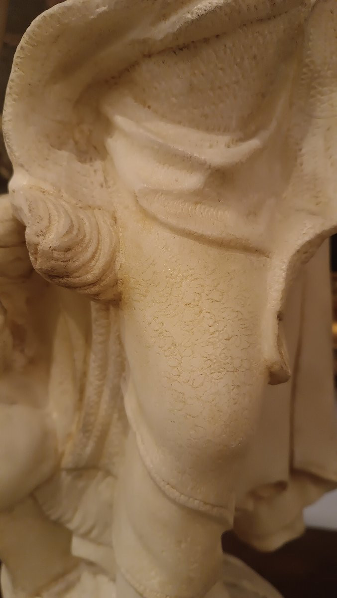 Early 20th Century Female Alabaster Sculpture-photo-6