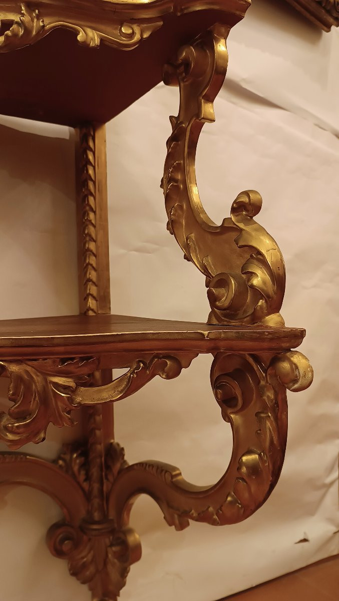 MEUBLE D'ANGLE EN BOIS DORÉ SECONDE MOITIÉ DU 19ème SIÈCLE-photo-2