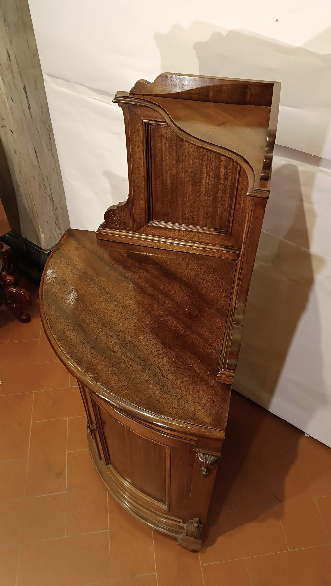 Late 19th Century Walnut Corner Cabinet-photo-1