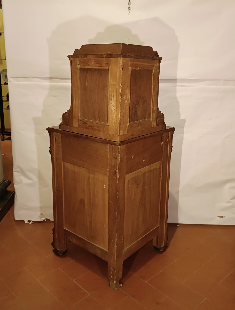 Late 19th Century Walnut Corner Cabinet-photo-5