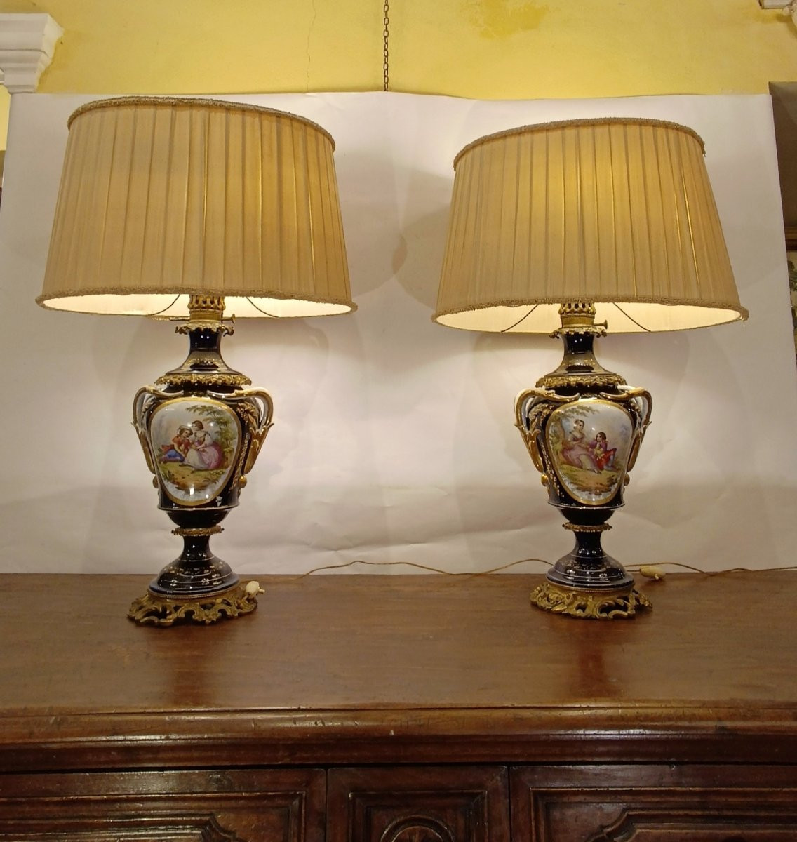 PAIRE DE LAMPES EN PORCELAINE DE SÈVRES FIN DU 19ème SIÈCLE-photo-1