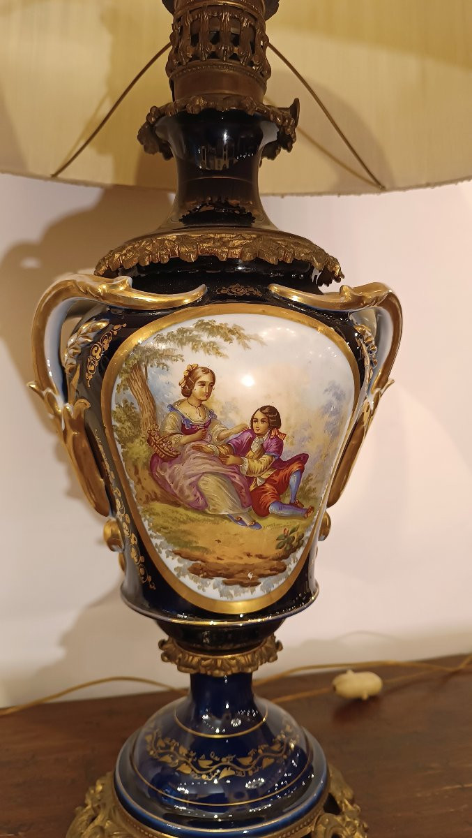 PAIRE DE LAMPES EN PORCELAINE DE SÈVRES FIN DU 19ème SIÈCLE-photo-2