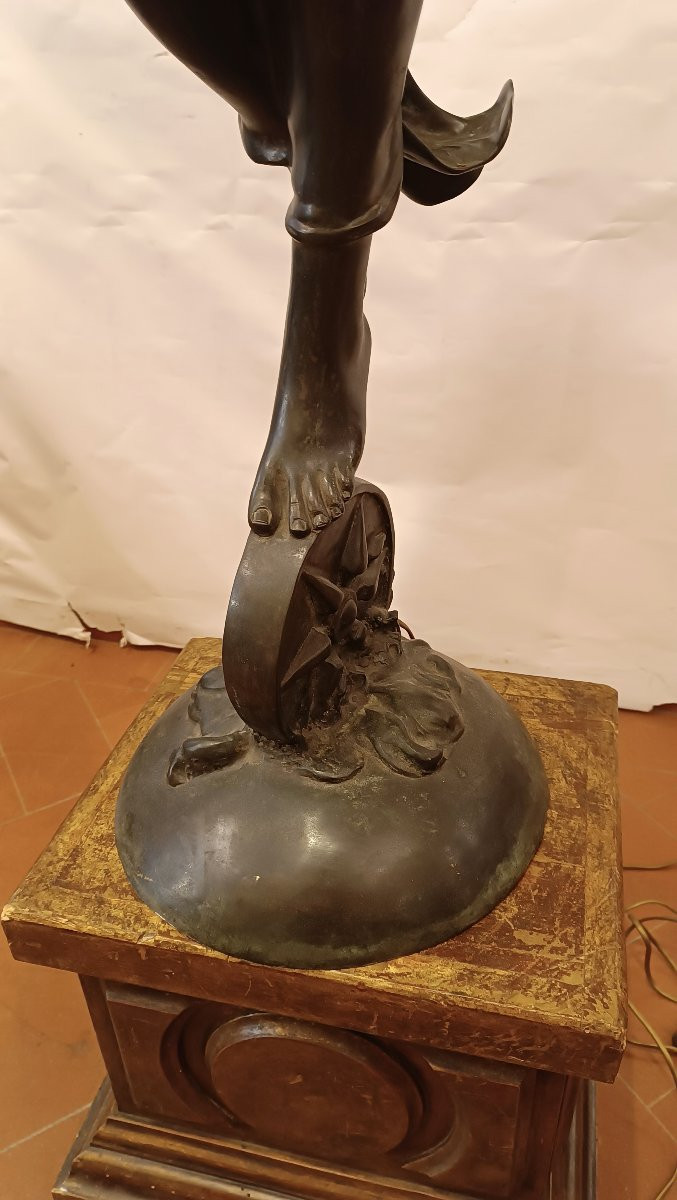 Second Half Of The 19th Century Lamp With Bronze Sculpture Of The Goddess Of Fortune-photo-1