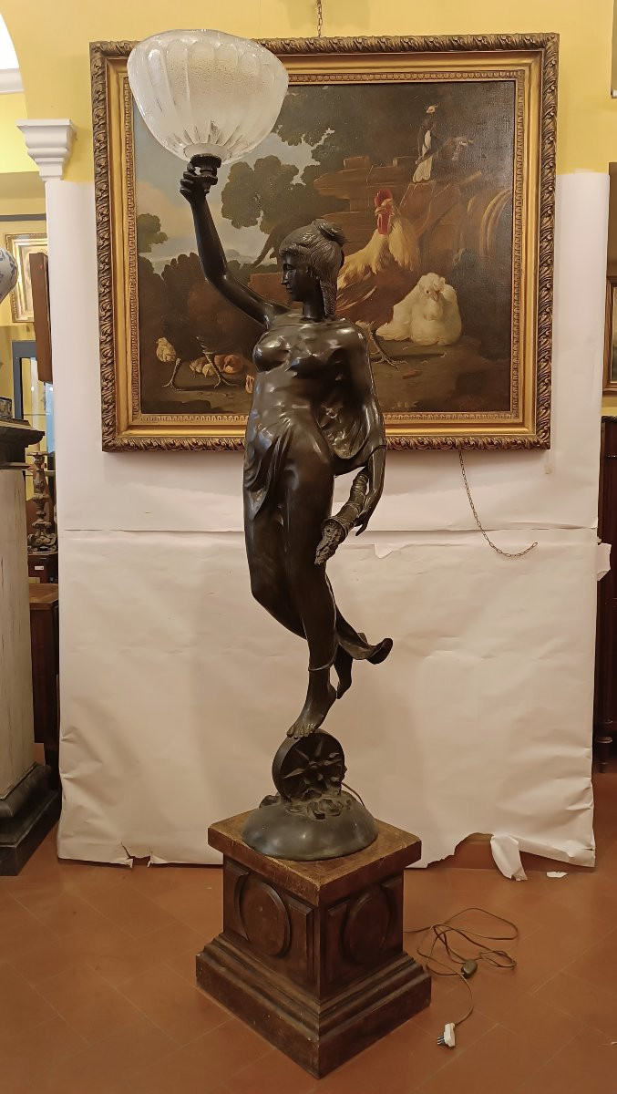 Second Half Of The 19th Century Lamp With Bronze Sculpture Of The Goddess Of Fortune-photo-5