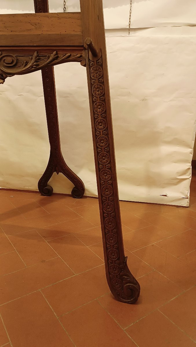 Late 19th Century Walnut Display Easel-photo-4