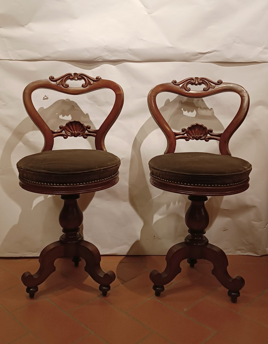 Second Half Of The 19th Century Pair Of Music Stools