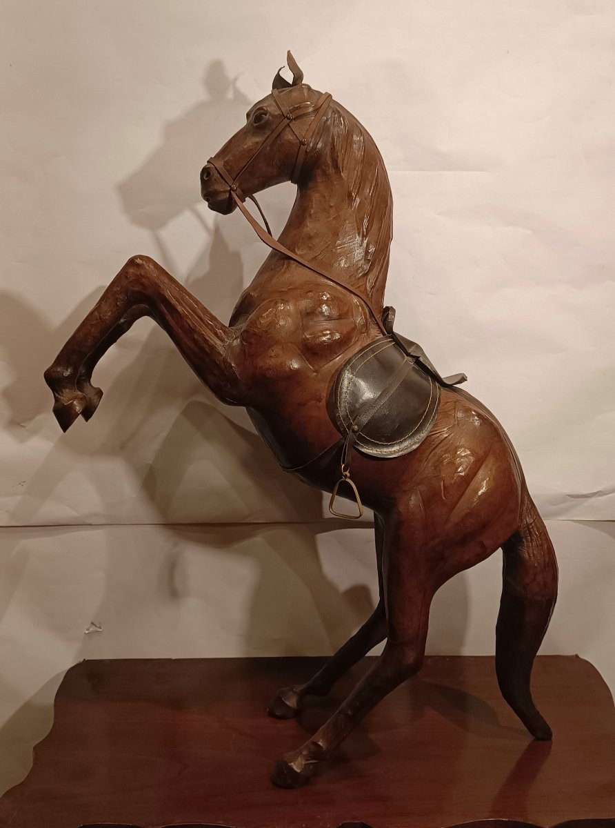 CHEVAL CABANT EN CUIR FIN DU 19ème SIÈCLE-photo-2