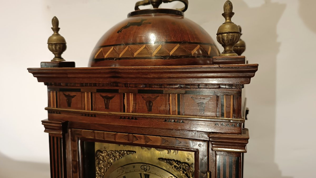 HORLOGE AVEC BOÎTIER EN BOIS MARQUETÉ FIN DU 17ème SIÈCLE-photo-4