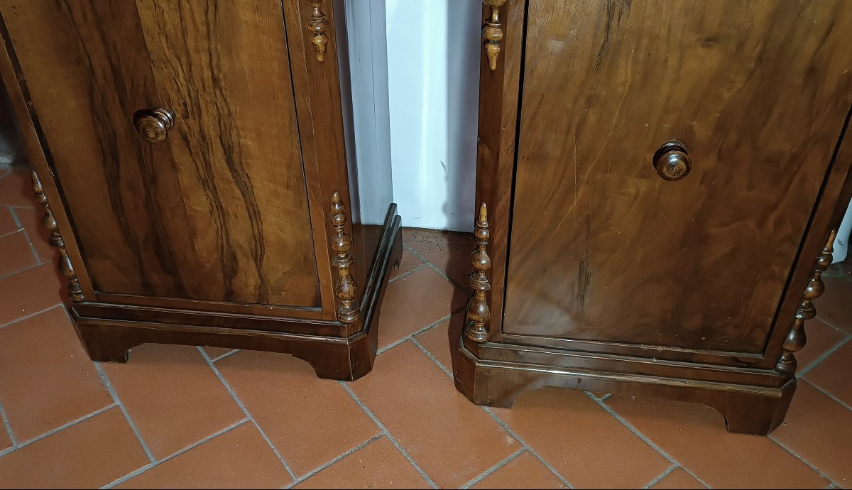 PAIRE DE TABLES DE CHEVET EN NOYER LOUIS-PHILIPPE PREMIÈRE MOITIÉ DU 19ème SIÈCLE-photo-1