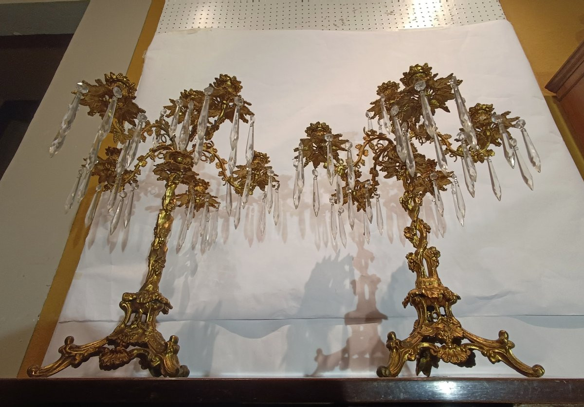 PAIRE DE CANDÉLABRES EN BRONZE DORÉ ET CRISTAL PREMIÈRE MOITIÉ DU 19ème SIÈCLE-photo-2