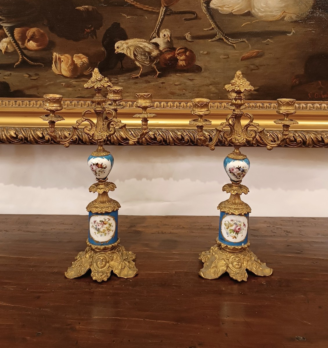 PAIRE DE CHANDREURS EN BRONZE DORÉ ET PORCELAINE DE SÈVRES MILIEU DU 19ème SIÈCLE