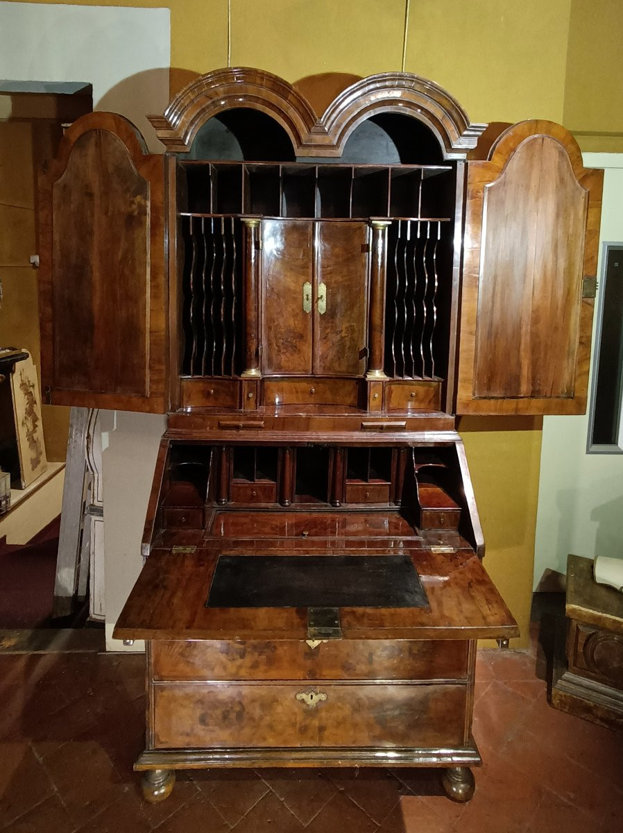 TRUMEAU EN NOYER DE STYLE QUEEN ANNE DÉBUT DU 18ème SIÈCLE-photo-6