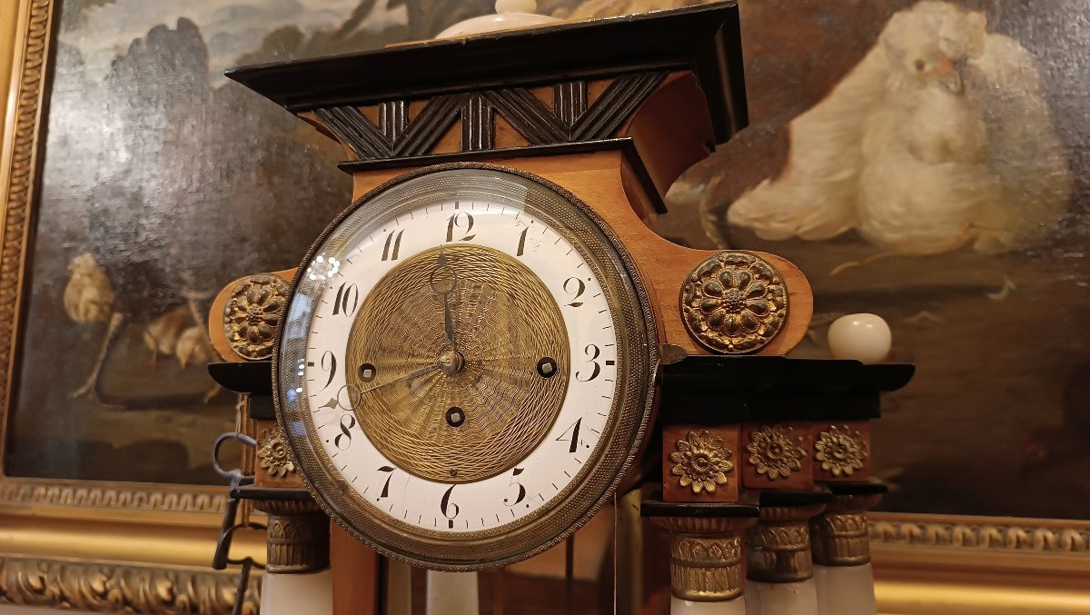Early 19th Century Viennese "temple" Clock-photo-1