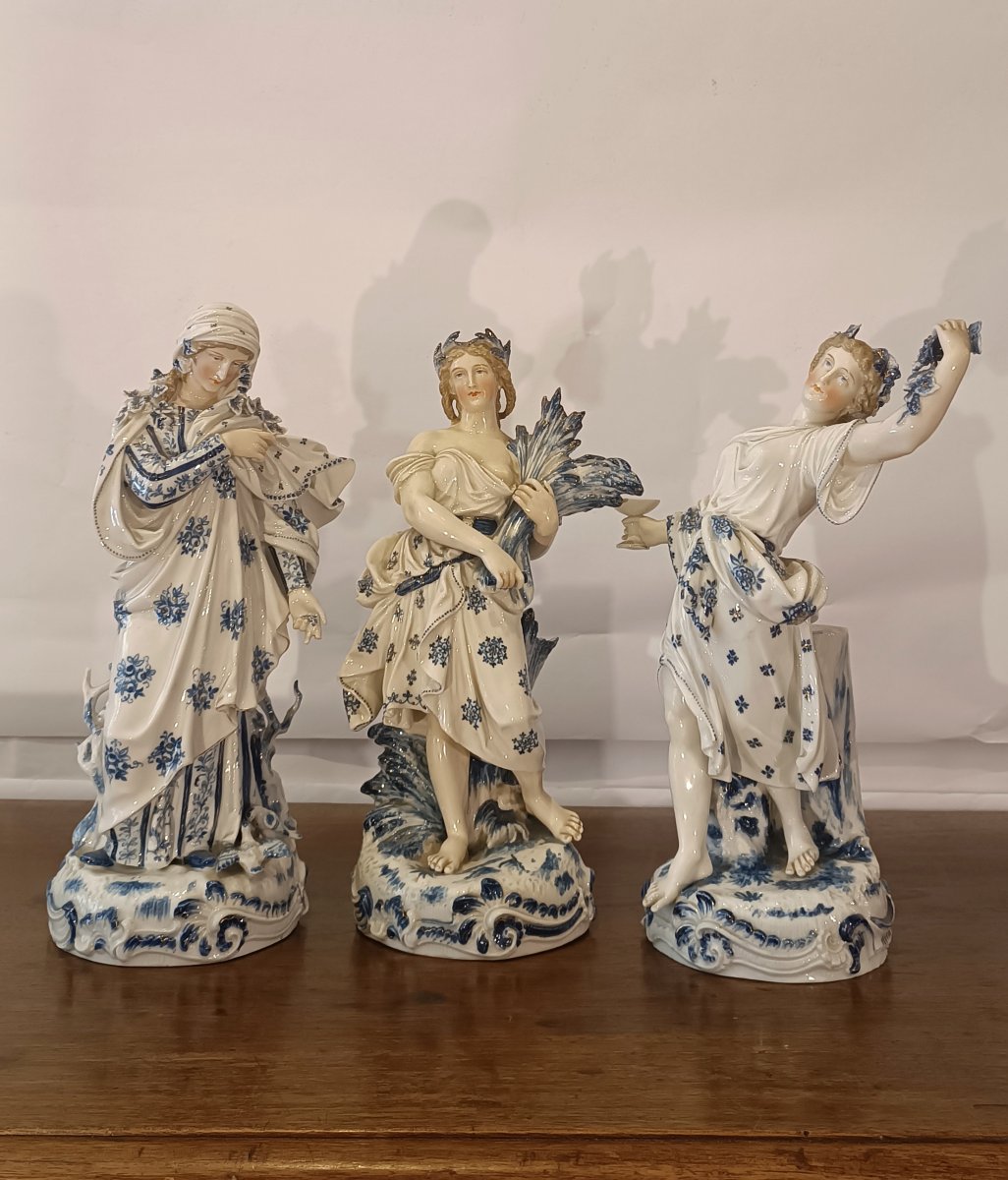 Mid-19th Century Three Rauenstein Porcelain Seasons Figures-photo-2