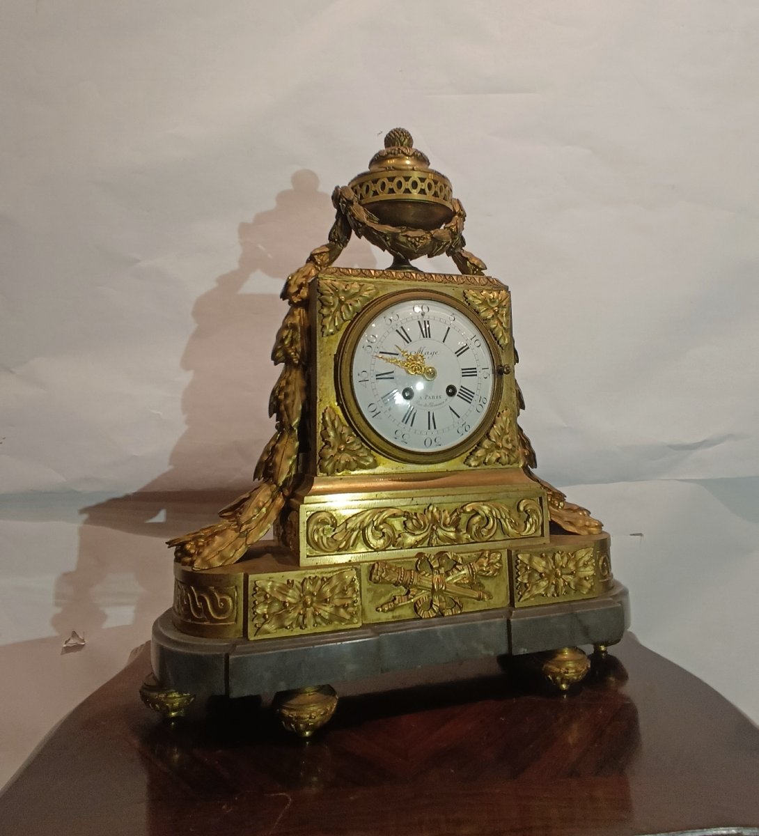 PENDULE EN BRONZE SUR SOCLE EN MARBRE DE BARDIGLIO PREMIÈRE MOITIÉ DU 19ème SIÈCLE-photo-7