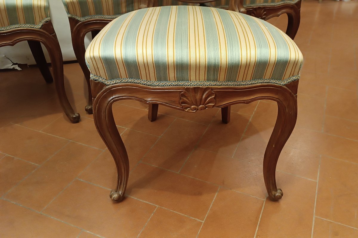 QUATRE CHAISES EN NOYER DE STYLE LOUIS-PHILIPPE MILIEU DU 19ème SIÈCLE-photo-1