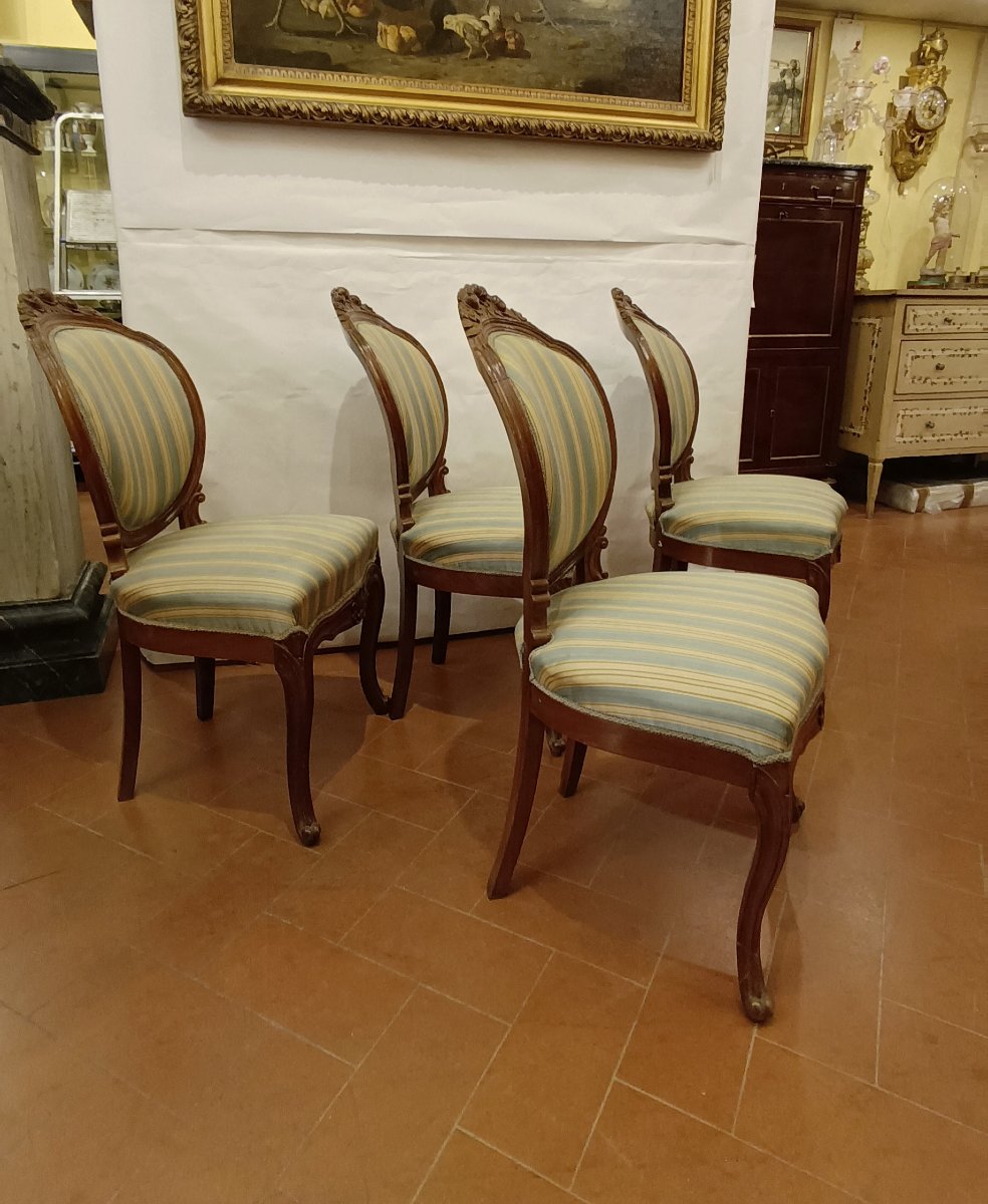QUATRE CHAISES EN NOYER DE STYLE LOUIS-PHILIPPE MILIEU DU 19ème SIÈCLE-photo-2