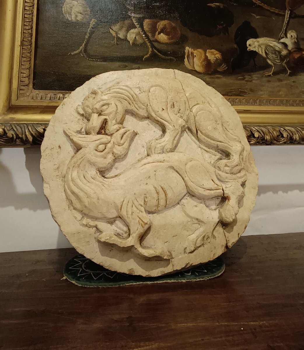 PATÈRE VÉNITIENNE EN PIERRE D'ISTRIE DÉBUT DU 17ème SIÈCLE-photo-2