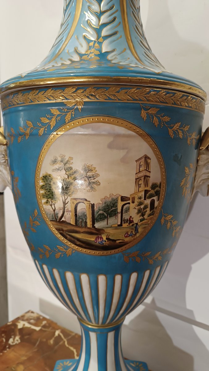 VASE EN PORCELAINE BLEUE SECONDE MOITIÉ DU 19ème SIÈCLE-photo-4