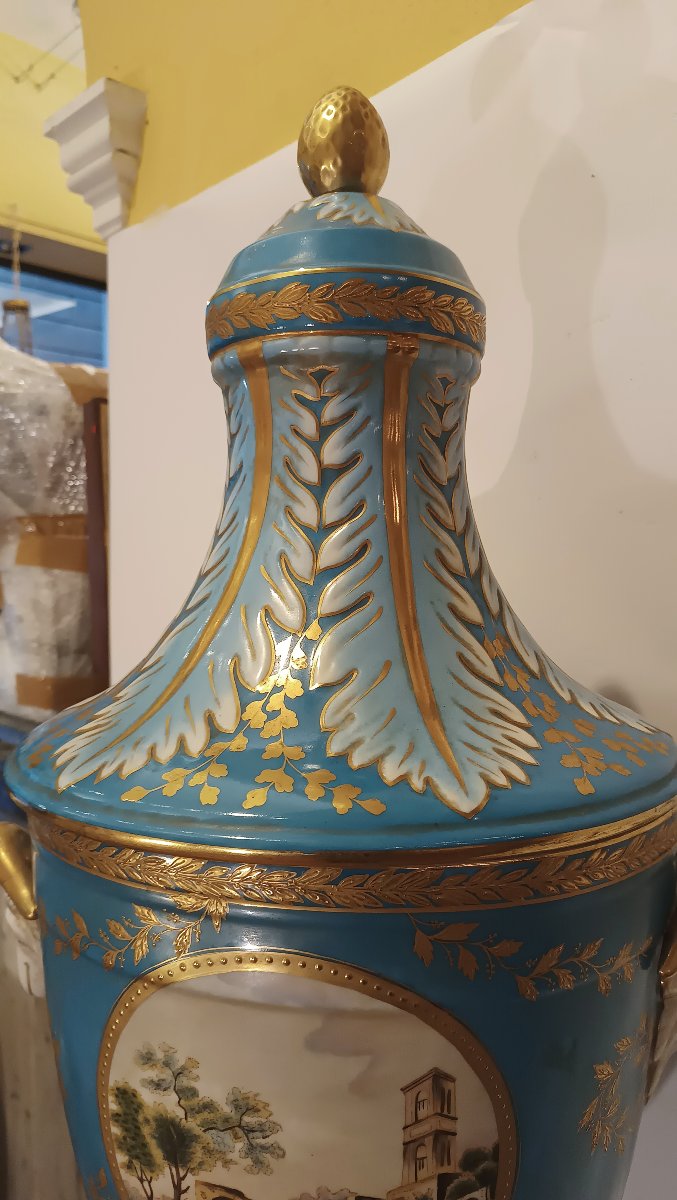 VASE EN PORCELAINE BLEUE SECONDE MOITIÉ DU 19ème SIÈCLE-photo-2