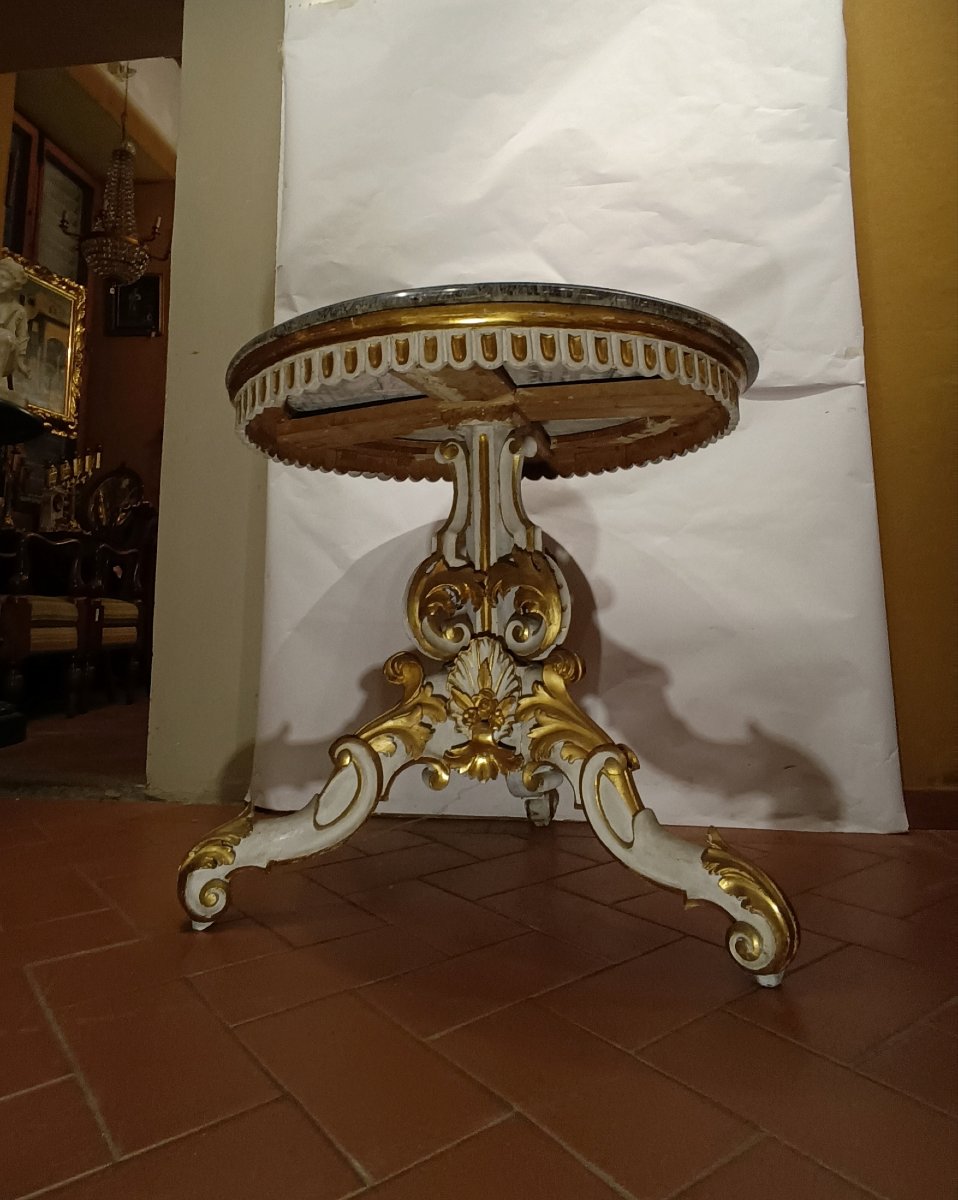 TABLE PEINTE ET DORÉE À PLATEAU DE MARBRE MILIEU DU 19ème SIÈCLE-photo-2