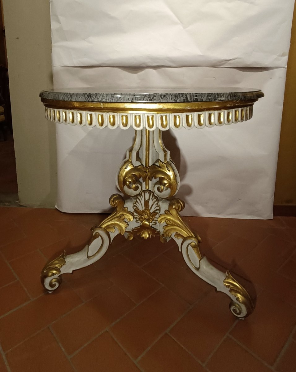 TABLE PEINTE ET DORÉE À PLATEAU DE MARBRE MILIEU DU 19ème SIÈCLE-photo-3