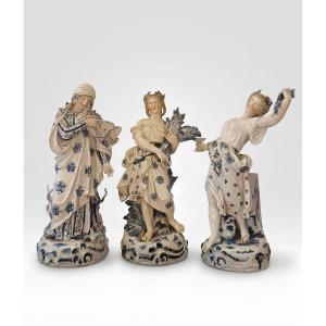 TROIS FIGURINES DES SAISONS EN PORCELAINE DE RAUENSTEIN MILIEU DU 19ème SIÈCLE