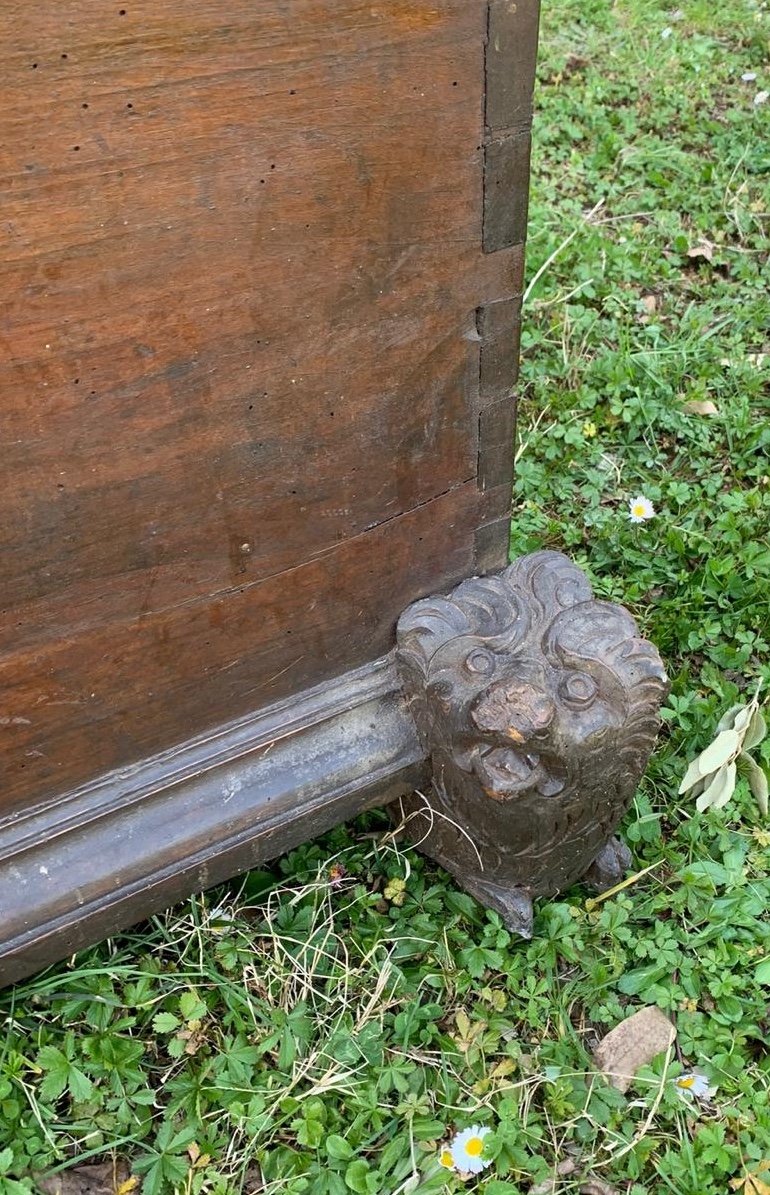 Walnut Castle Chest With Carved Lions, 16th Century Northern Italy.-photo-4