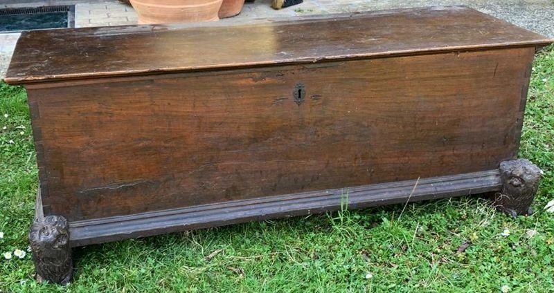 Walnut Castle Chest With Carved Lions, 16th Century Northern Italy.