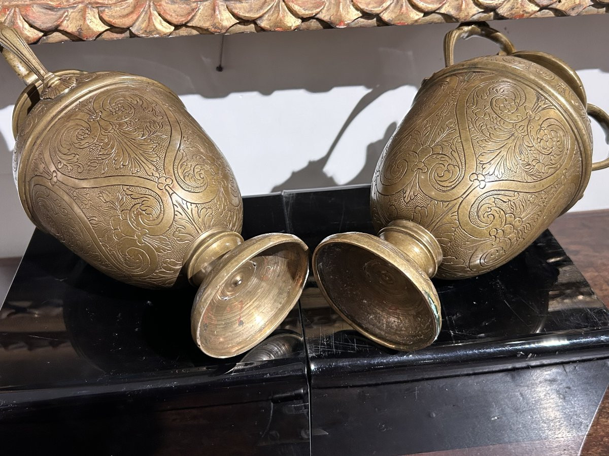 Pair Of Finely Engraved Bronze Vases. Florence, Late 16th Century.-photo-2