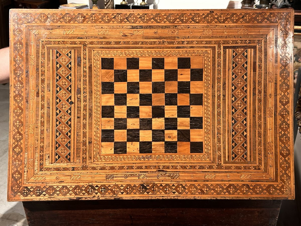 Precious Carthusian Chest Richly Inlaid In Fine Woods With Chessboard, Early 16th Century.-photo-1