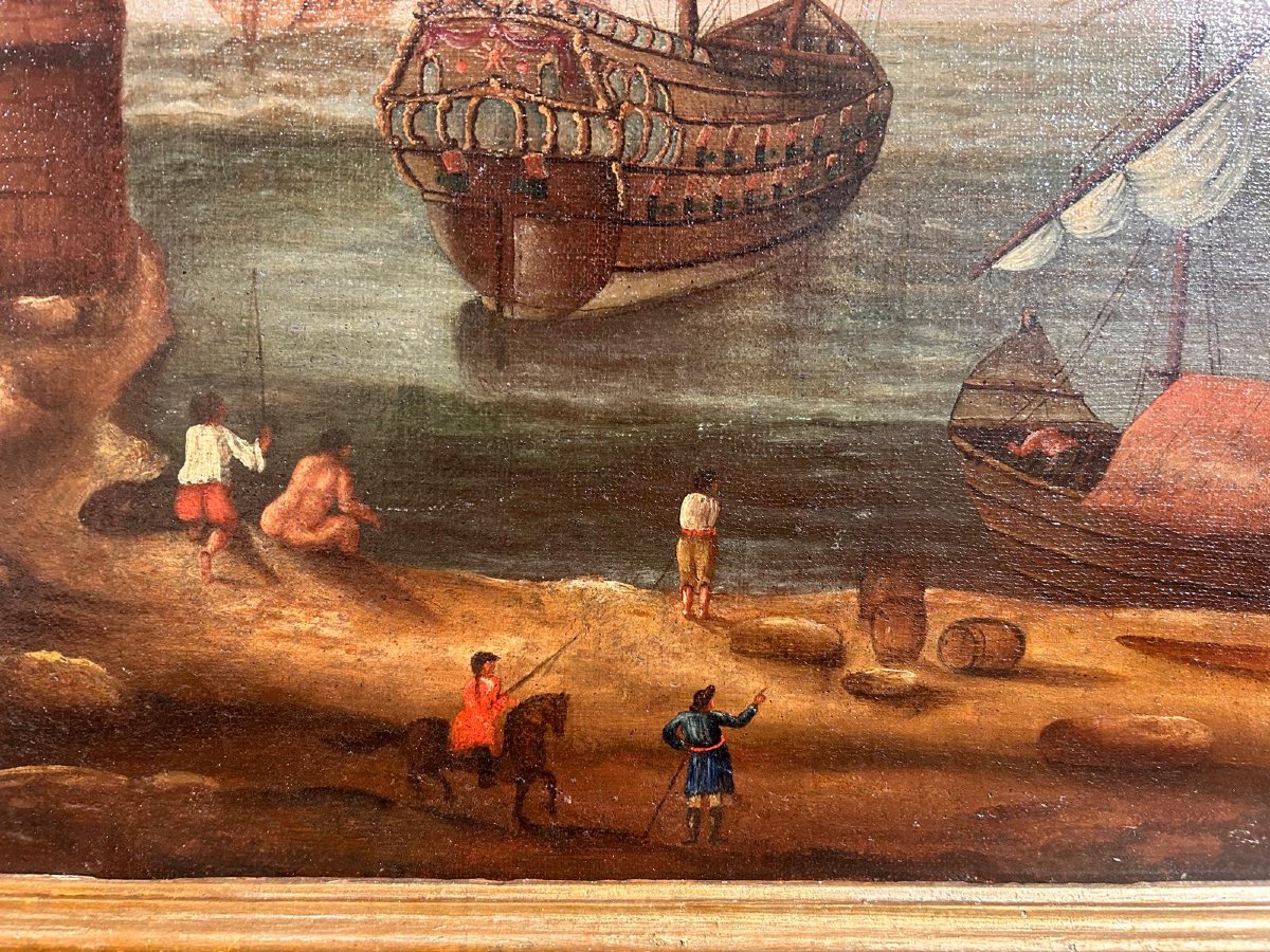 Intéressant paysage marin avec personnages et galions avec cadre ancienne, fin du XVIIe s.-photo-3