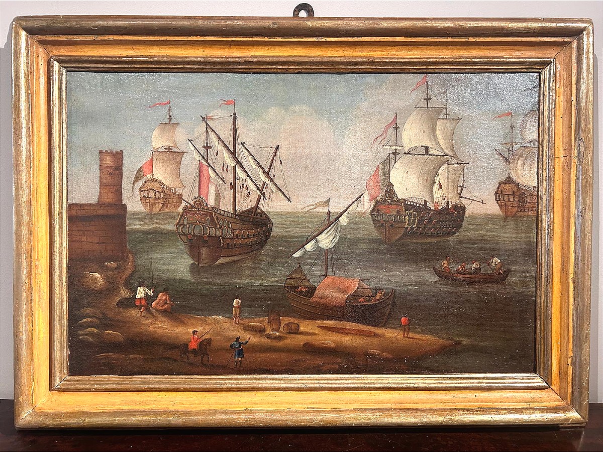 Intéressant paysage marin avec personnages et galions avec cadre ancienne, fin du XVIIe s.