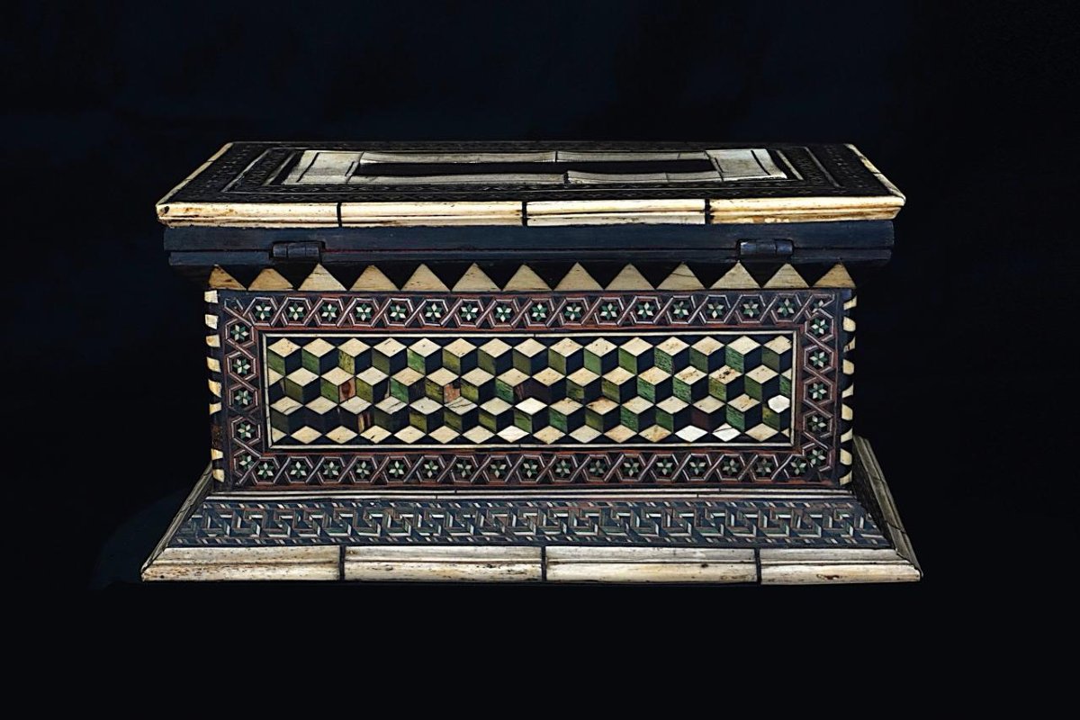 Large Casket Inlaid With Bone And Various Woods, Embriachi Workshop, 15th Century.-photo-3
