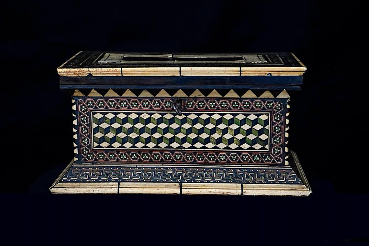 Large Casket Inlaid With Bone And Various Woods, Embriachi Workshop, 15th Century.-photo-4