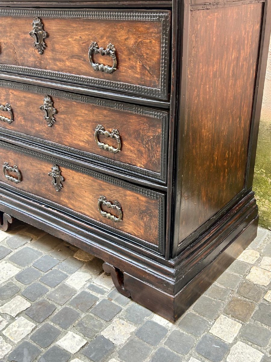 Italian Small Chest In Two-tone Wood From The 17th Century-photo-2