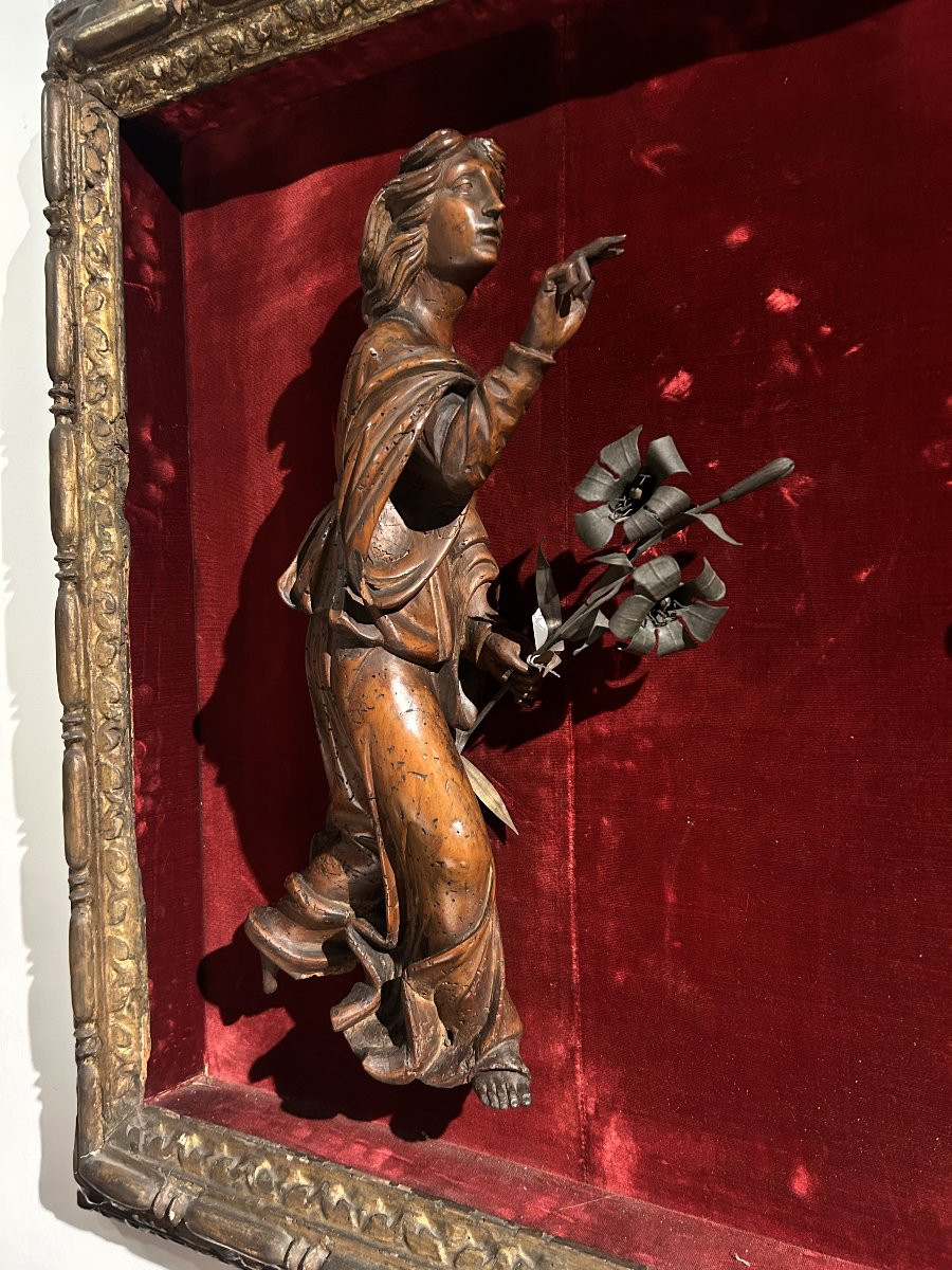Annunciation In Carved Wood Within A Finely Carved Frame, 1st Half Of The 17th Century.-photo-2