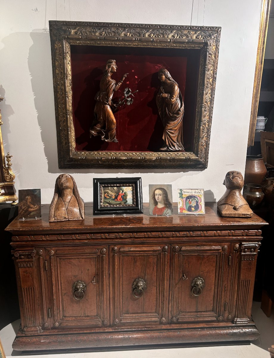 Annunciation In Carved Wood Within A Finely Carved Frame, 1st Half Of The 17th Century.-photo-1