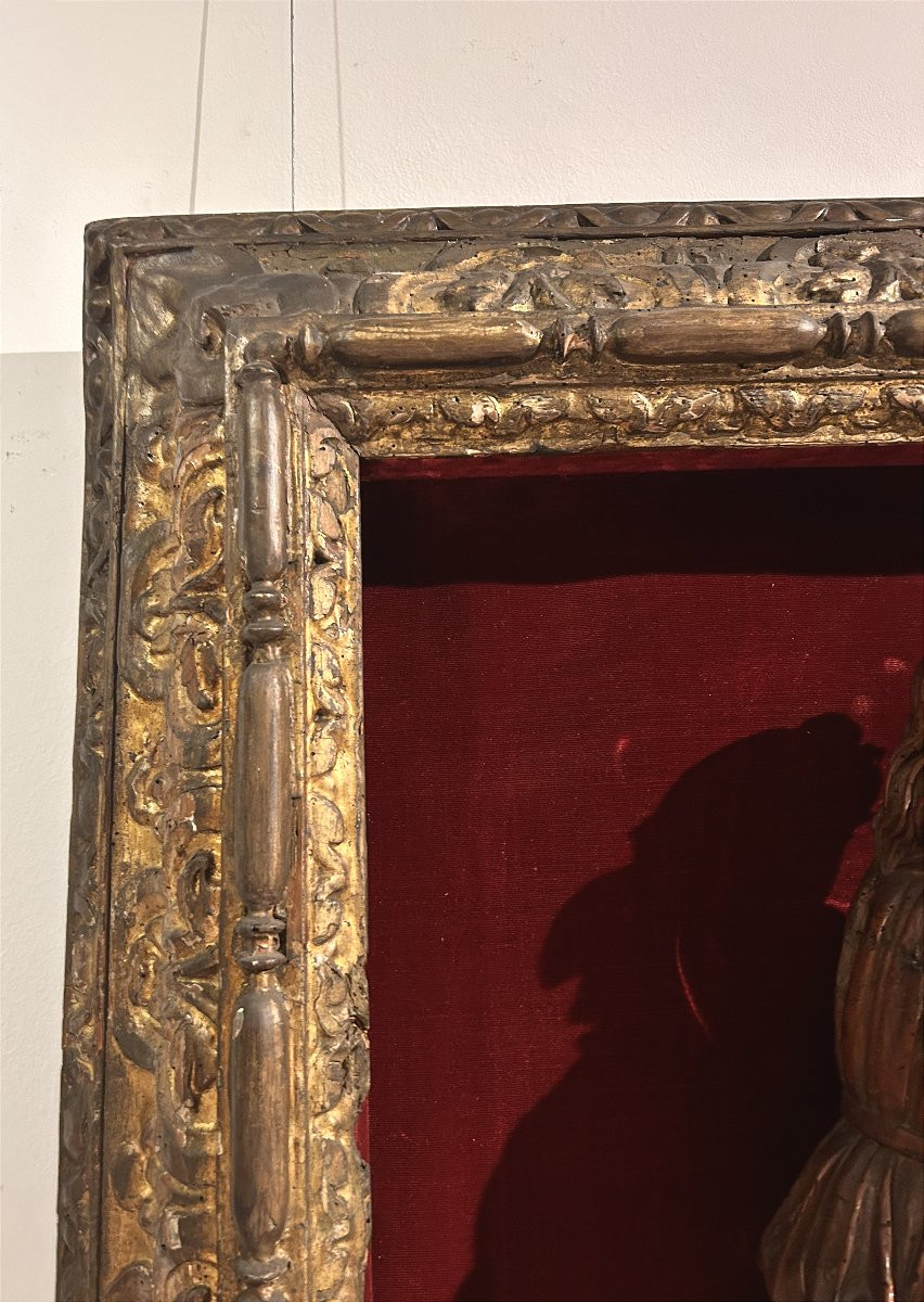 Annunciation In Carved Wood Within A Finely Carved Frame, 1st Half Of The 17th Century.-photo-2