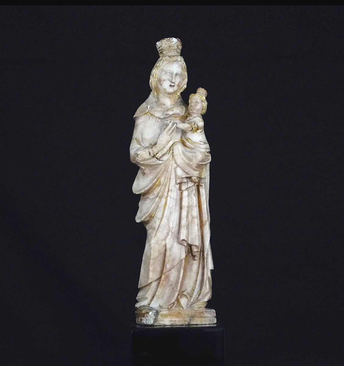 Statuette En Albâtre Première Du XVIe Siècle Reproduisant Le Simulacre De La Vierge Du Trapani 