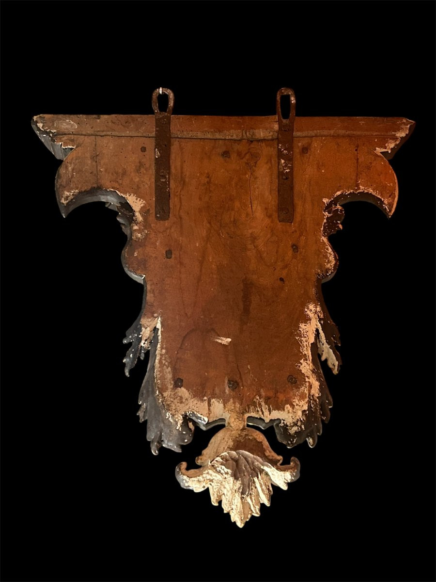 Étagère baroque en noyer laqué et doré. Italie centrale, XVIIe siècle.-photo-2